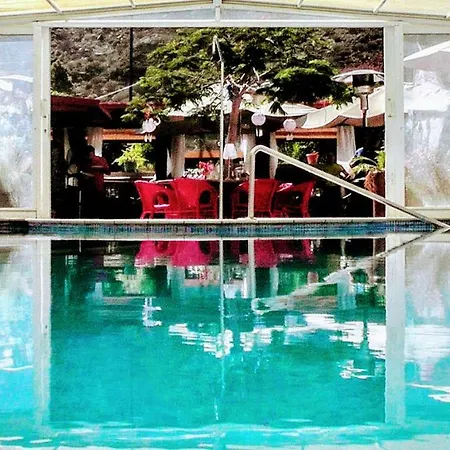 Hotel Blue Explorers