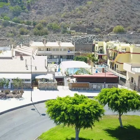 Blue Explorers Hotel